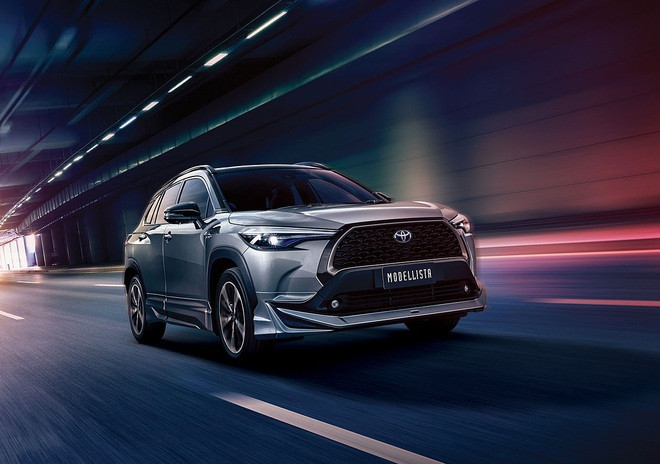 toyota-corolla-cross-2022-ban-the-thao
