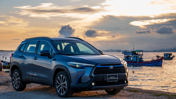 Toyota Cross 2023 giá lăn bánh ưu đãi các phiên bản