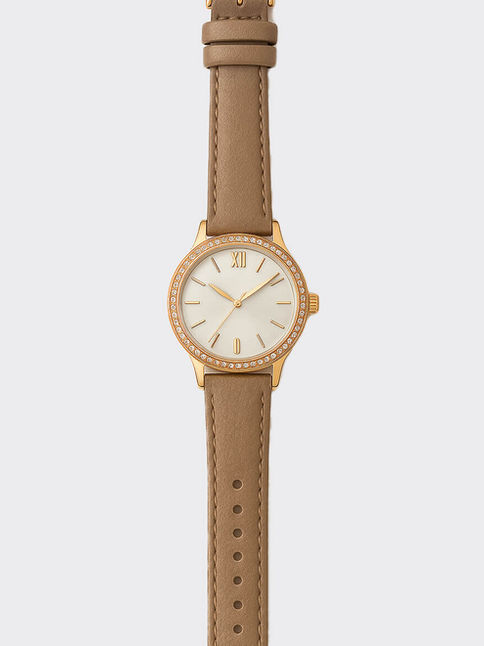 Sophisticated gold watch with tan leather strap