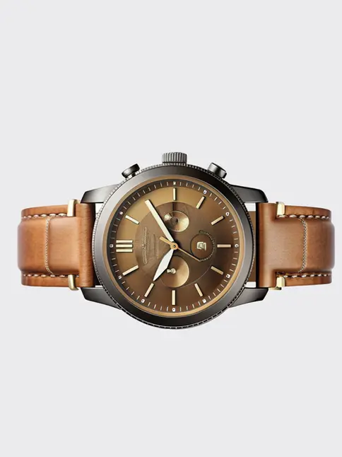 Vintage-inspired watch with brown dial and leather strap
