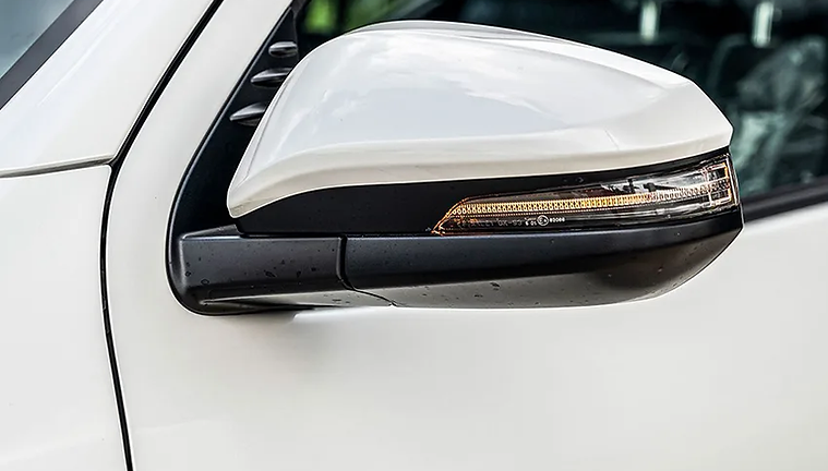 Gương xe Toyota Fortuner 2022
