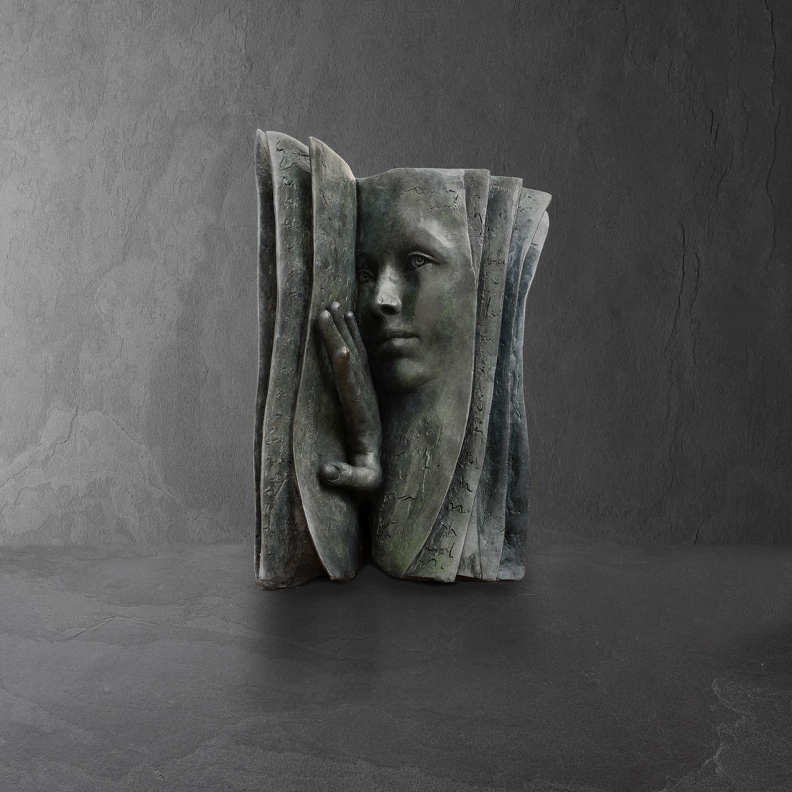 book sculpture in bronze by Paola Grizi