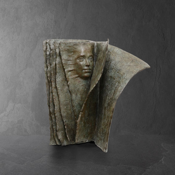 big book sculpture in bronze by Paola Grizi