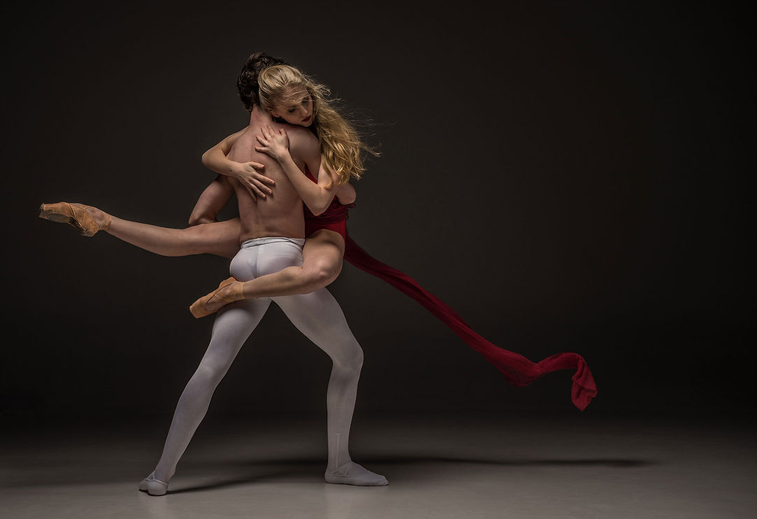 Contemporary Dance Couple