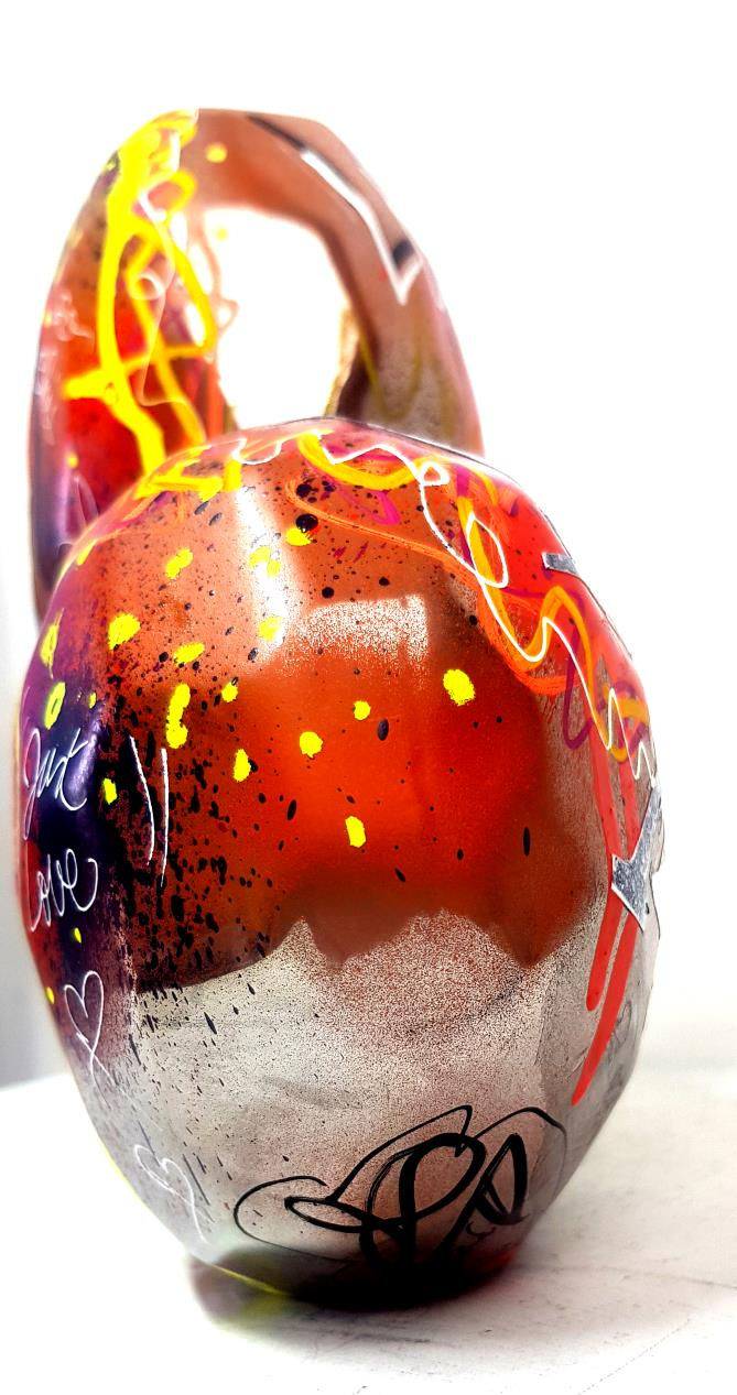Thumbnail: sculpture pop art coeur louis vuitton
