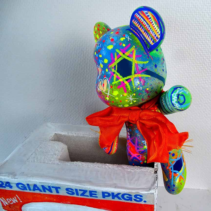 Thumbnail: sculpture pop art brillo bearbrick
