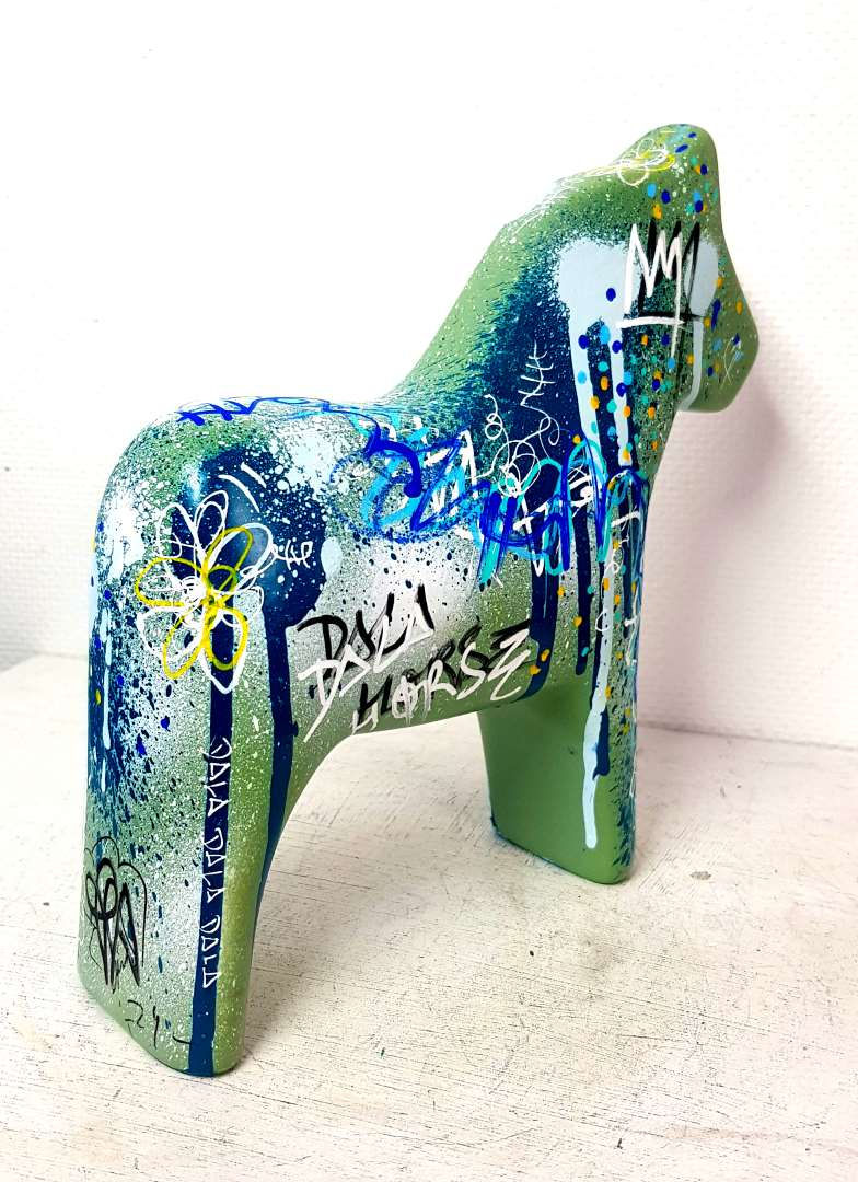 Thumbnail: Sculpture pop art cheval dala
