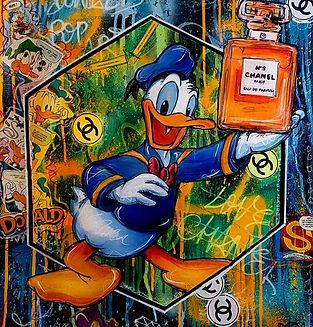 Découvrez des tableaux Disney originaux et uniques, revisitant Mickey, Minnie et l’univers Walt Disney à travers le pop art, le street art et l’art contemporain. Des œuvres modernes, colorées et expressives, idéales pour une décoration intérieure design, urbaine et élégante. Peintures exclusives sur toile, entre inspiration graffiti, portrait revisité et univers pop culture des personnages Disney.
