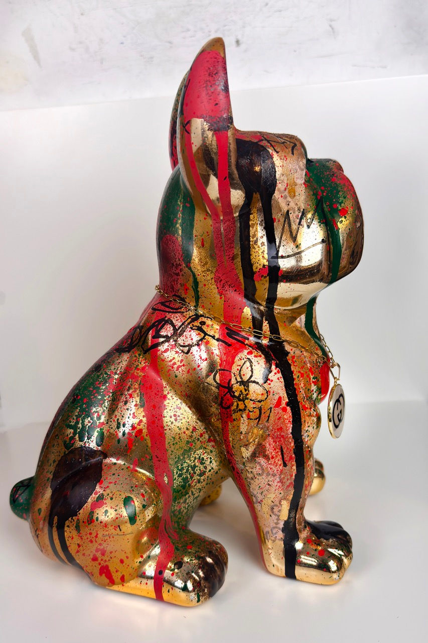Thumbnail: Pop Dog G, sculpture bouledogue Pop Art dorée par PVettese