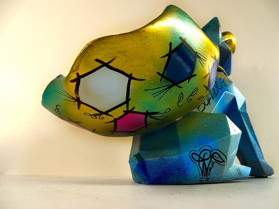 Thumbnail: Statue bulldog design super hero "Bulldog Hero"