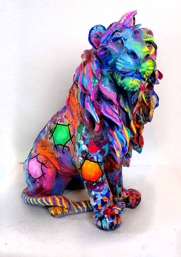 Thumbnail: sculpture lion pop art