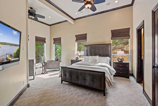 luxury home bedroom