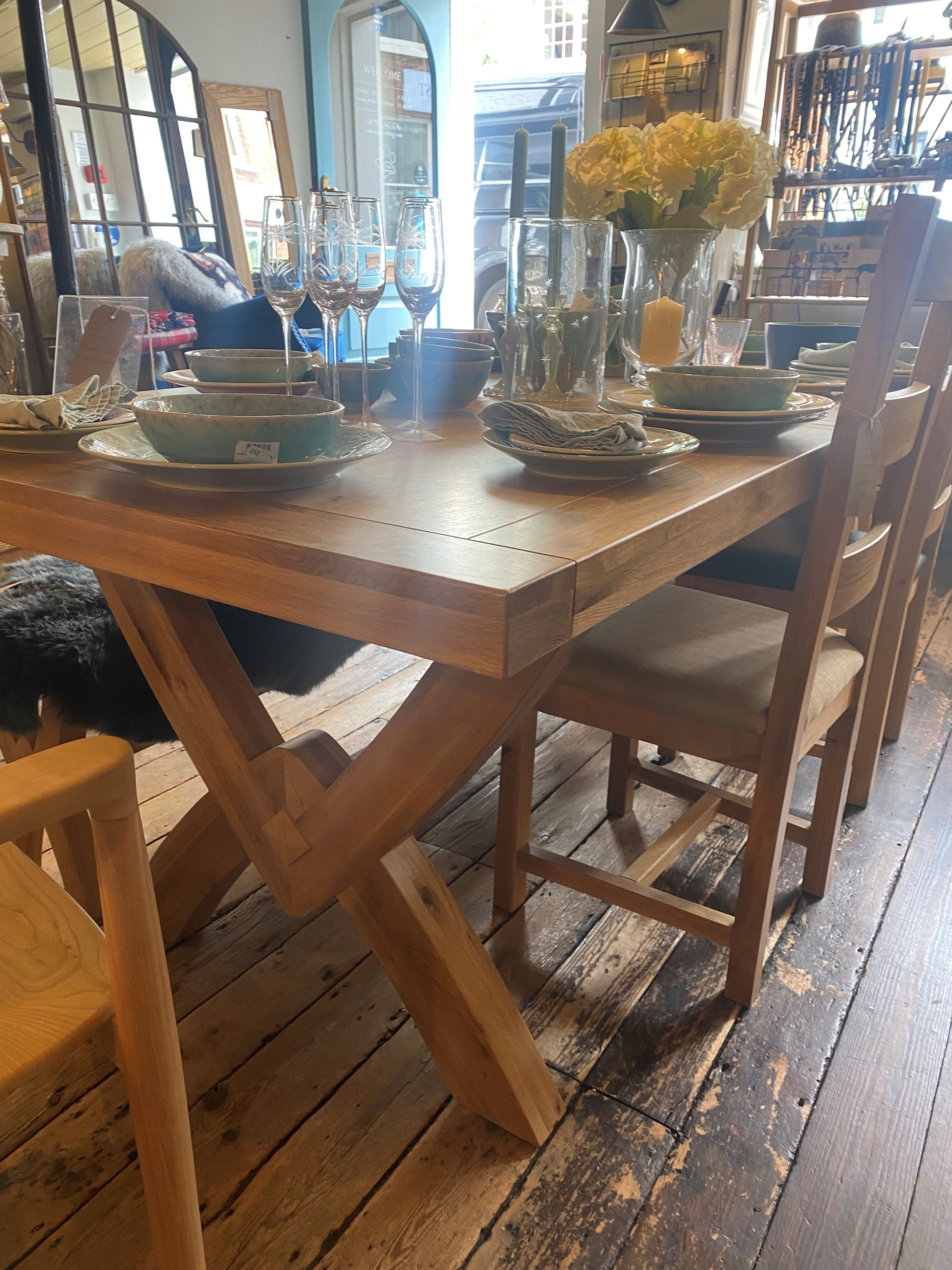 Provencale Extending oak table