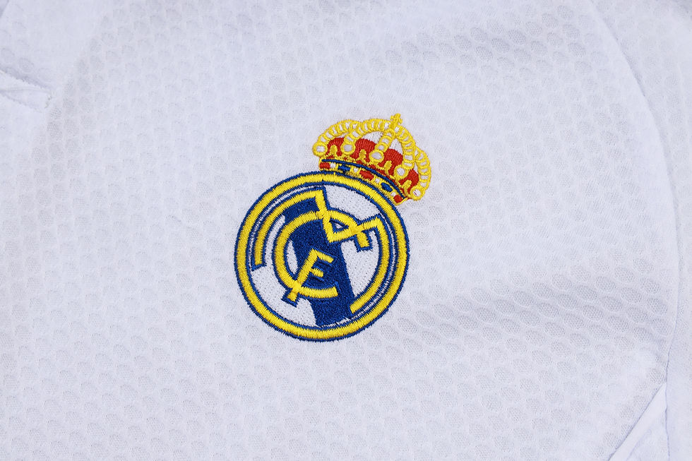 Miniatura: Conjunto Polo Adidas Real Madrid Branco 2025/26