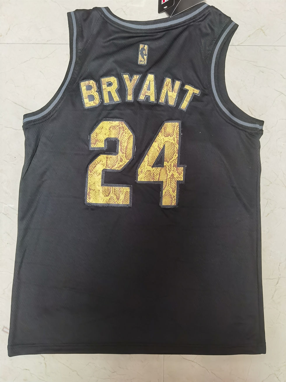 Miniatura: Camisa Basquete Modelo Bordado Los Angeles Lakers Kobe Bryant 8