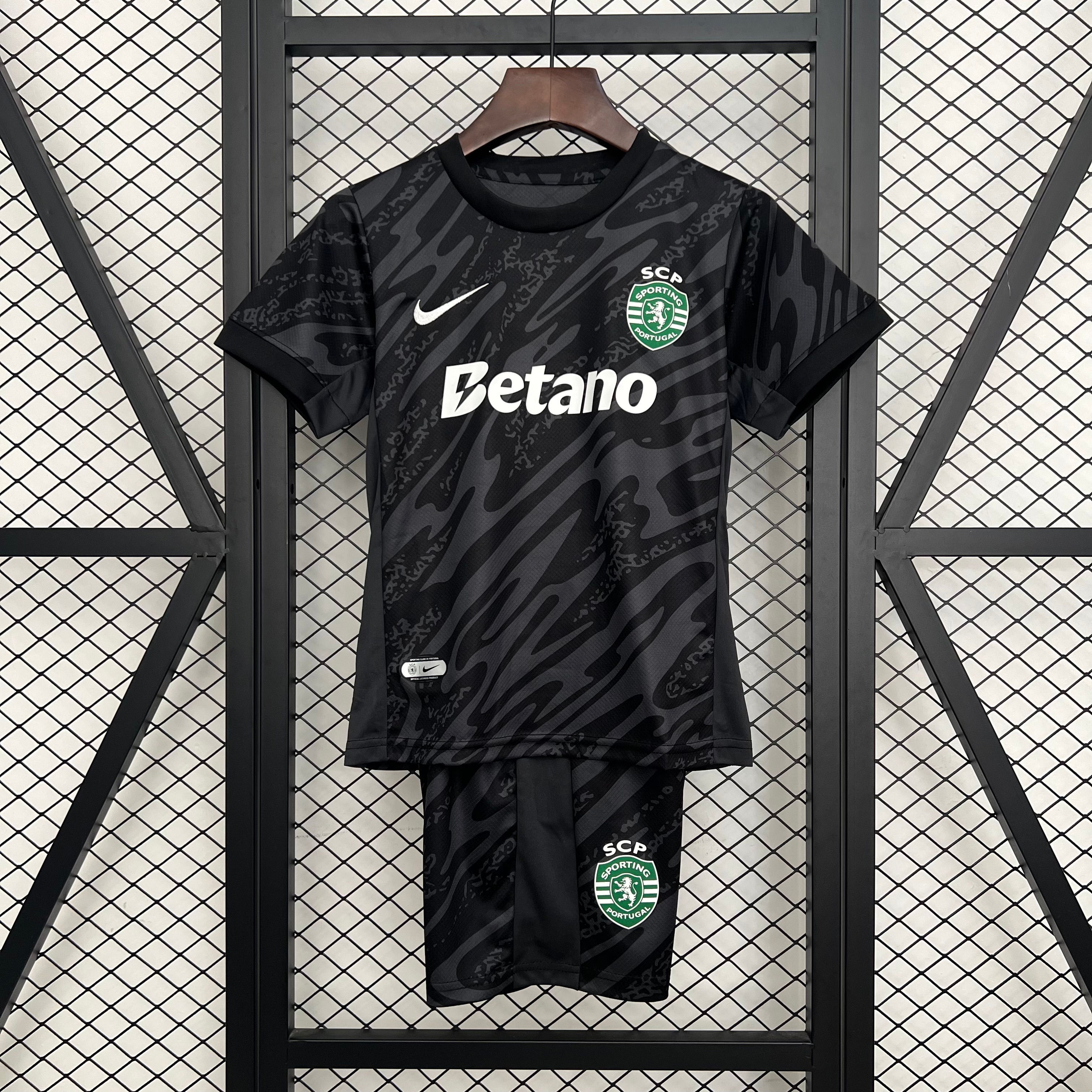Conjunto Futebol Infantil Sporting Lisboa Goleiro Preto 2025/26