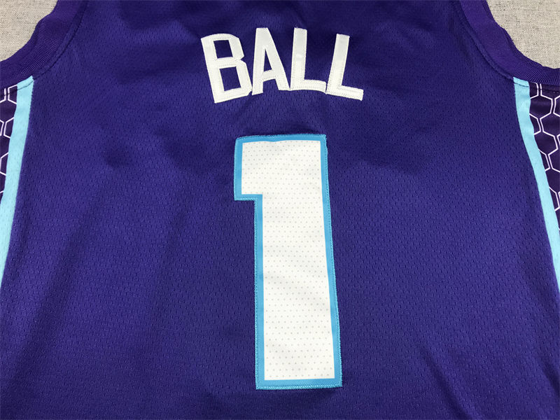 Miniatura: Camisa Basquete Modelo Bordado Charlotte Hornets LaMelo Ball 1