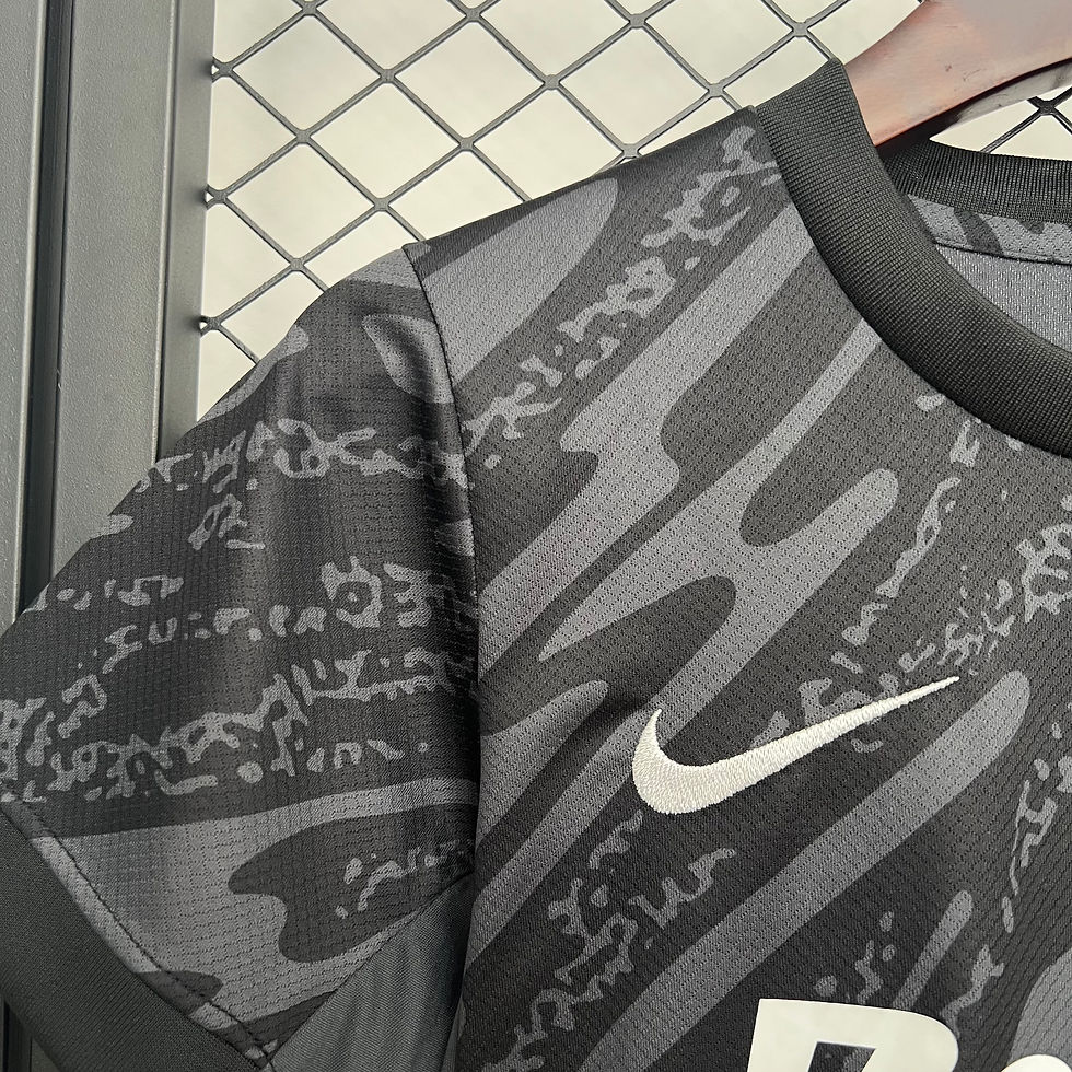 Miniatura: Conjunto Futebol Infantil Sporting Lisboa Goleiro Preto 2025/26