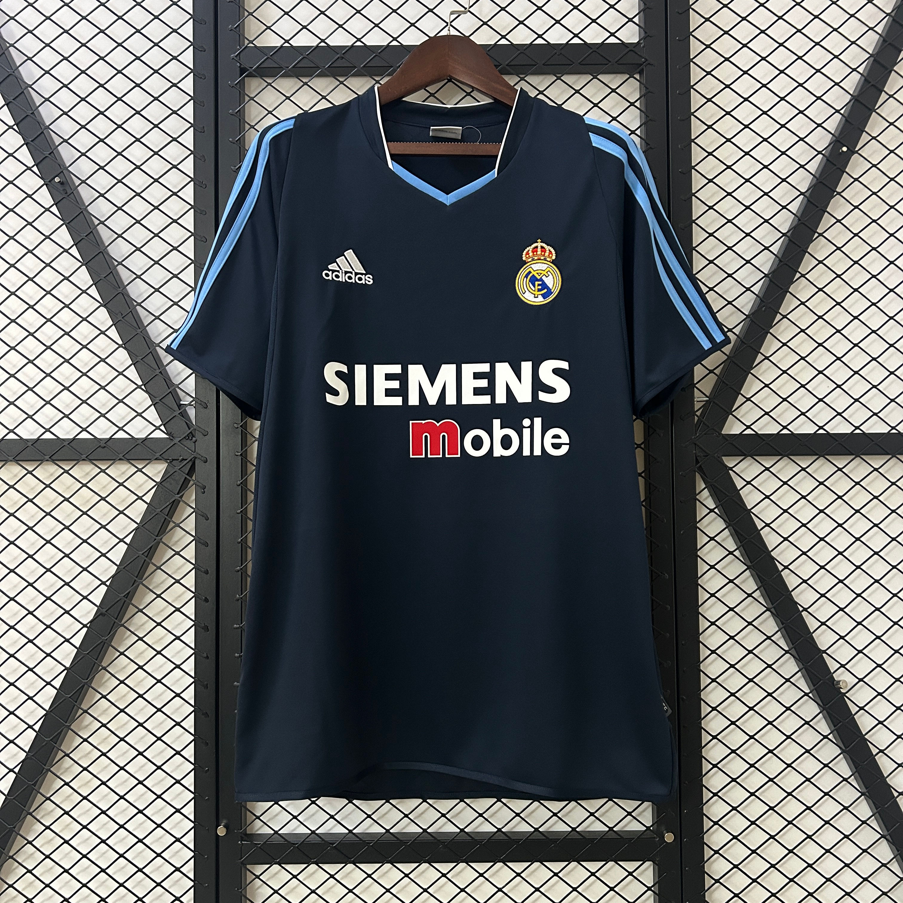 Camisa Retro Real Madrid 2003