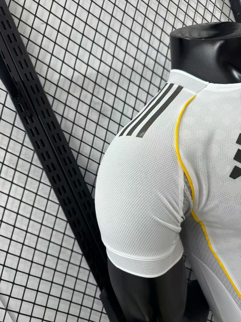 Miniatura: Camisa Modelo Jogador Real Madrid Home 2025/26