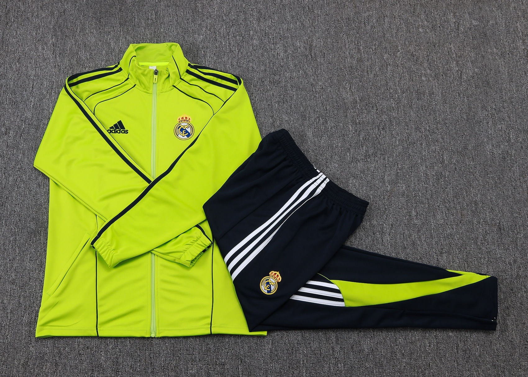 Conjunto Passeio Adidas Real Madrid Verde Fluorescente 2025/26