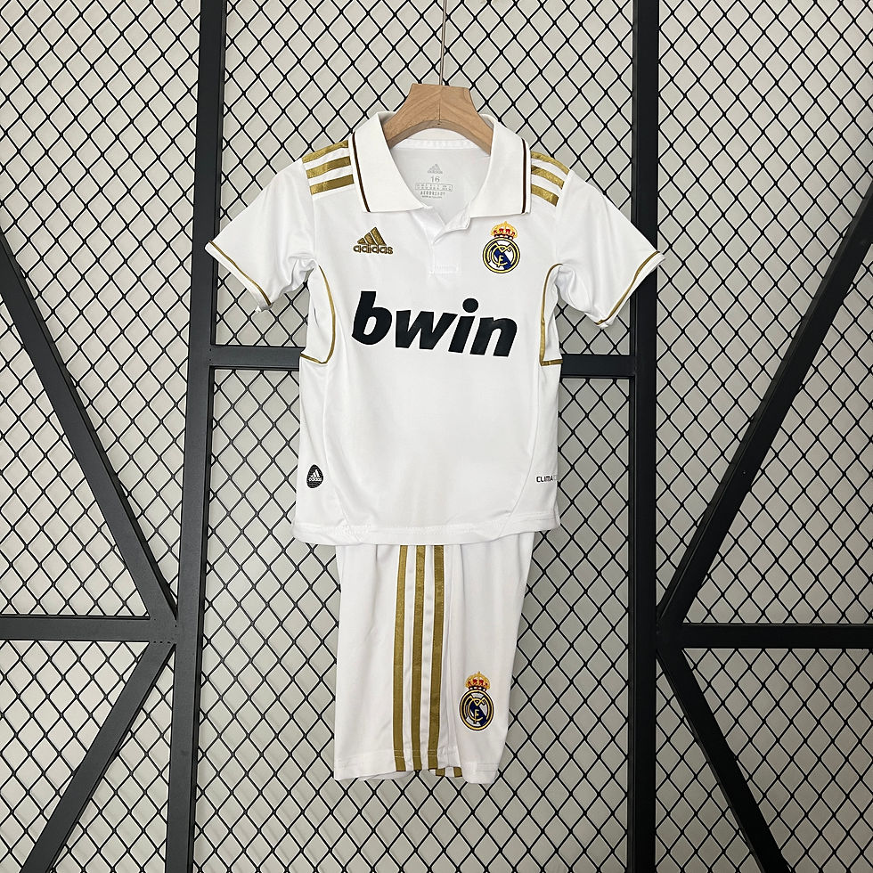 Conjunto Futebol Infantil Real Madrid 2012