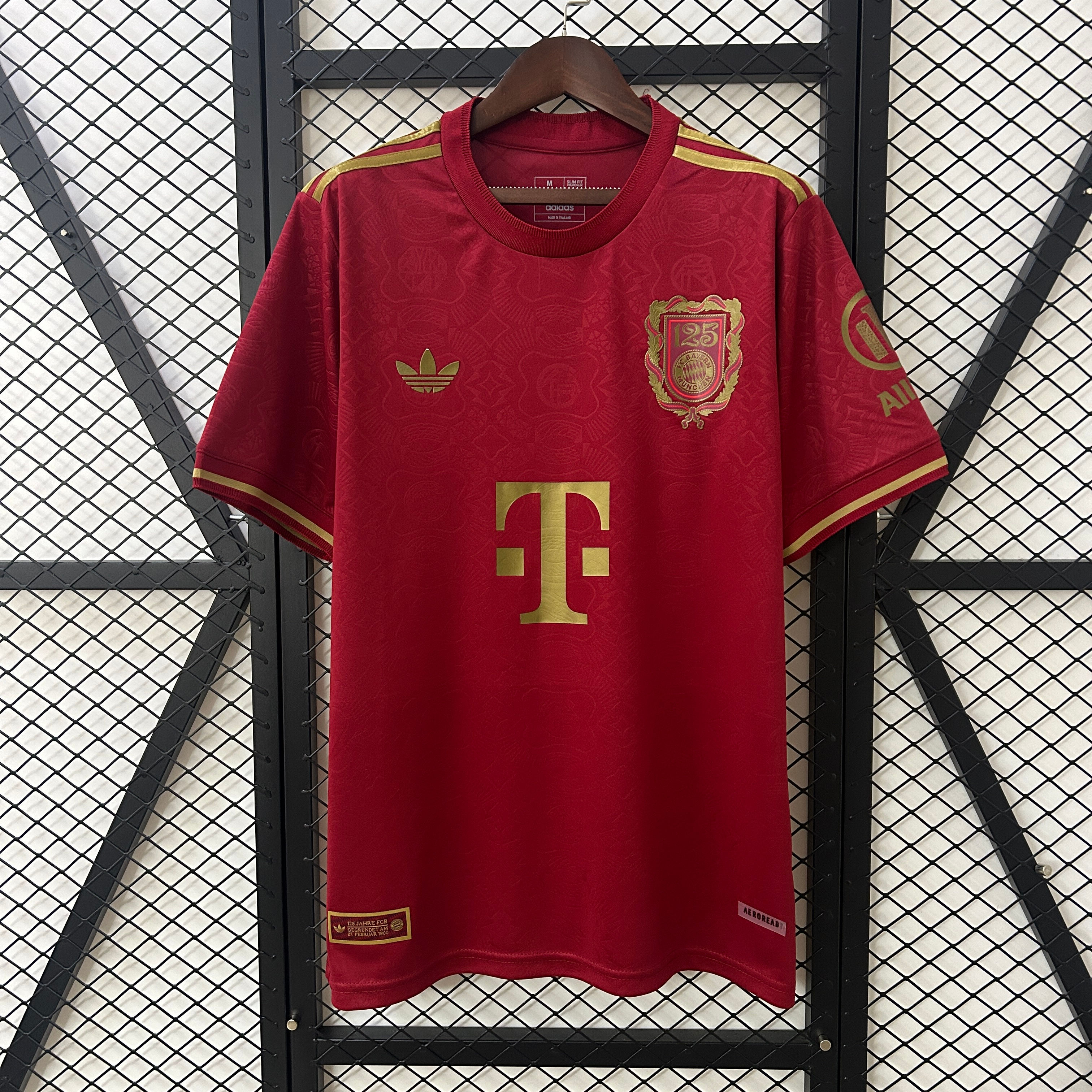 Camisa Modelo Torcedor Masculino Bayern de Munique 125 anos 2024/25