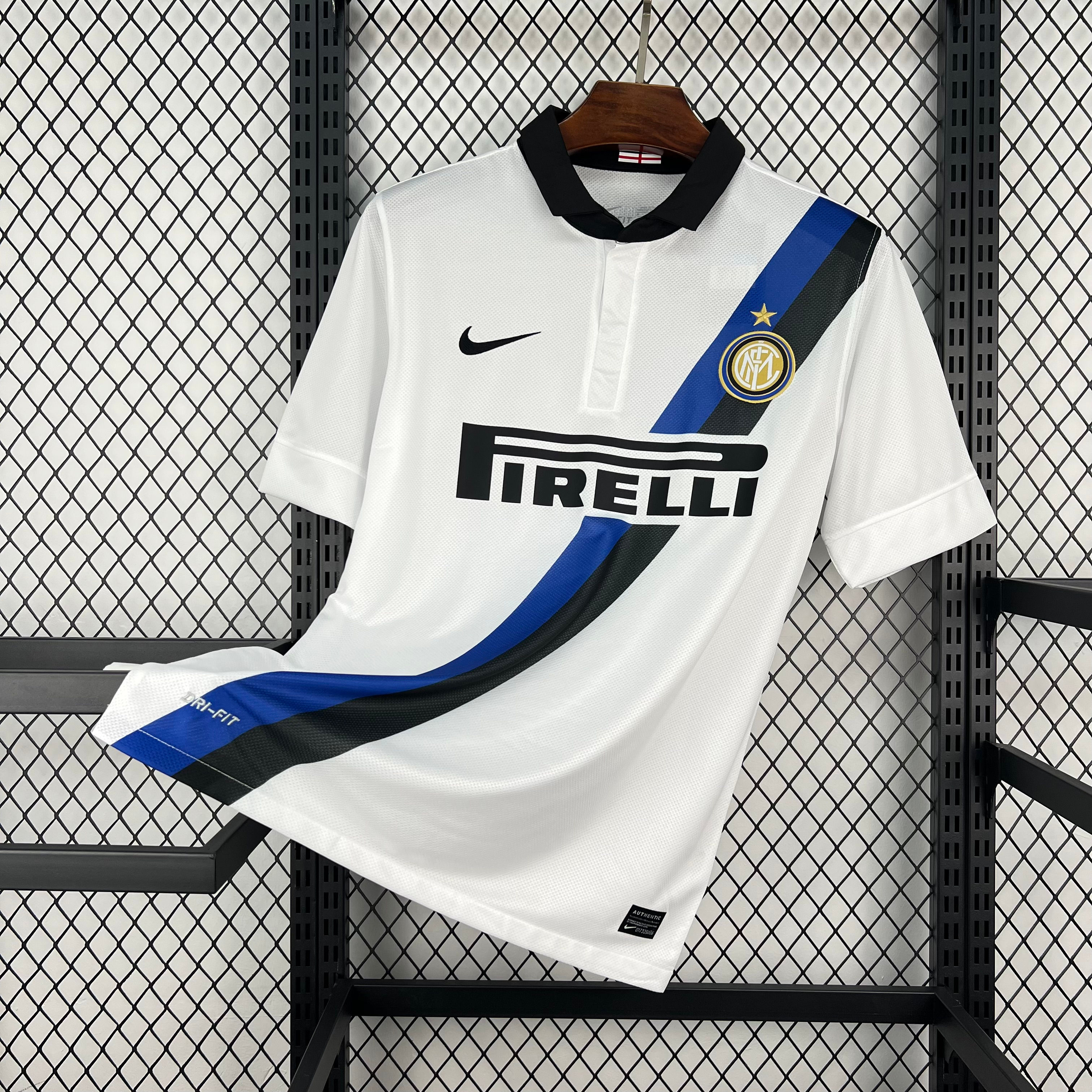 Camisa Retro Inter de Milão 2011