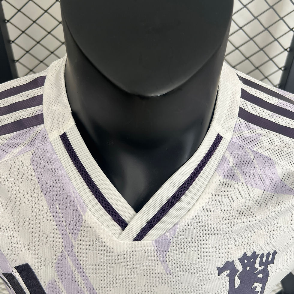 Miniatura: Camisa Modelo Jogador Manchester United Away 2025/26