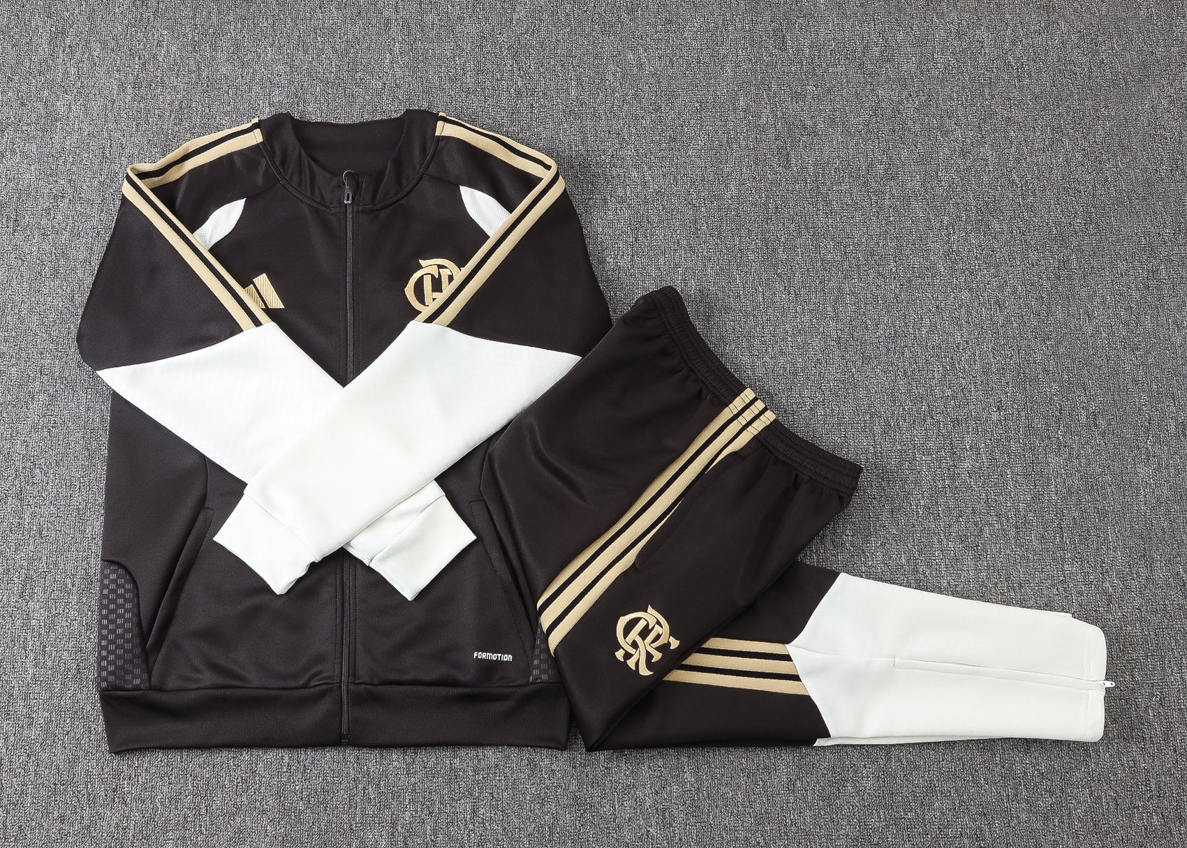 Conjunto Passeio Adidas Flamengo Marrom 2026/27