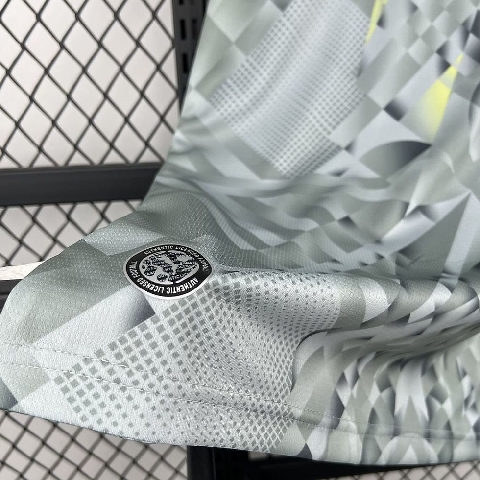 Miniatura: Camisa Modelo Torcedor Portugal Goleiro Cinza 2026/27
