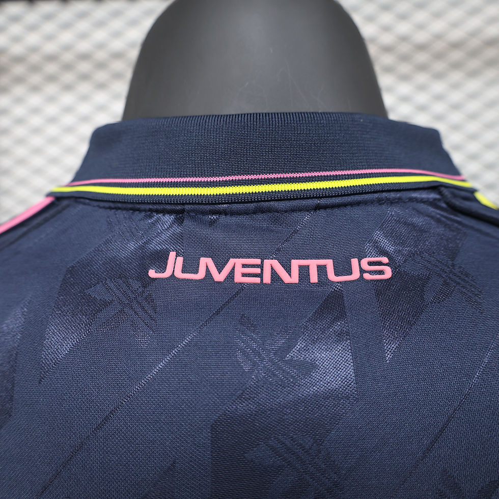 Miniatura: Camisa Modelo Jogador Juventus Edição Limitada Azul Escuro 2025/26