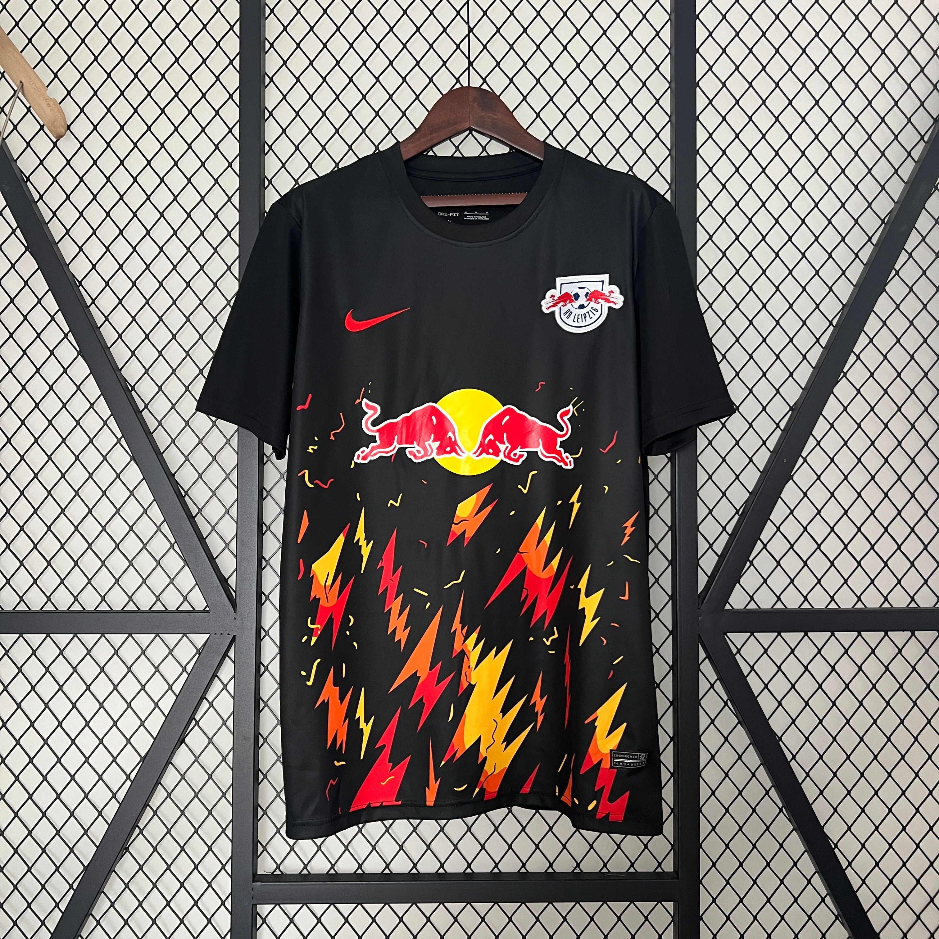 Camisa Modelo Torcedor Masculino RB Leipzig Edição Limitada Preto 2024/25