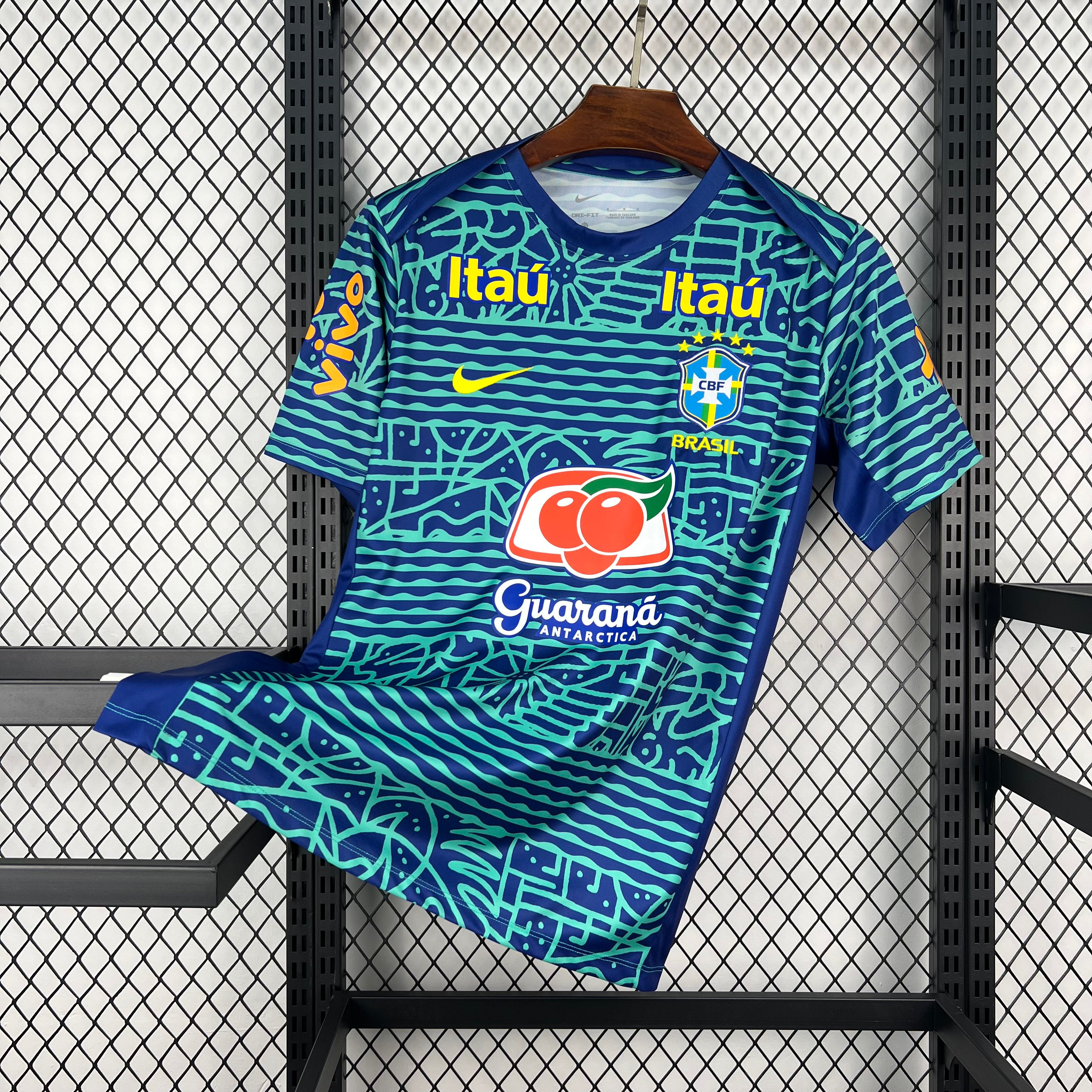 Camisa Retro Brasil 2024