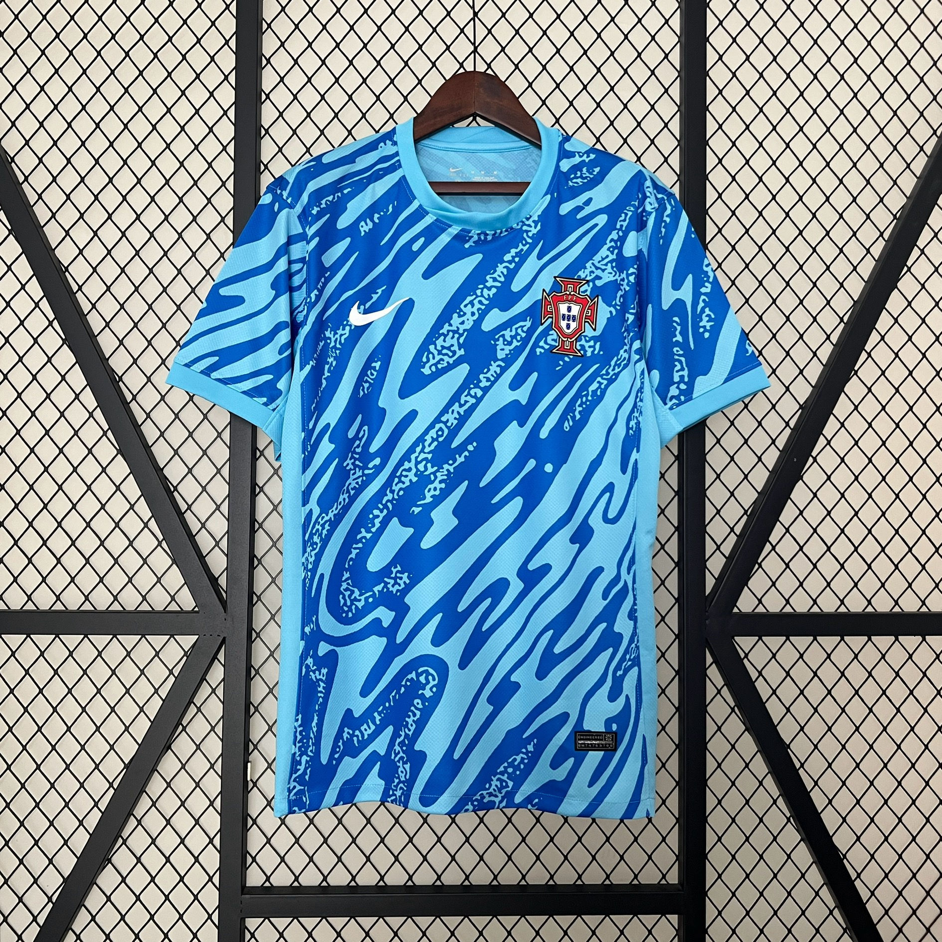 Camisa Modelo Torcedor Masculino Portugal Goleiro Azul 2024/25
