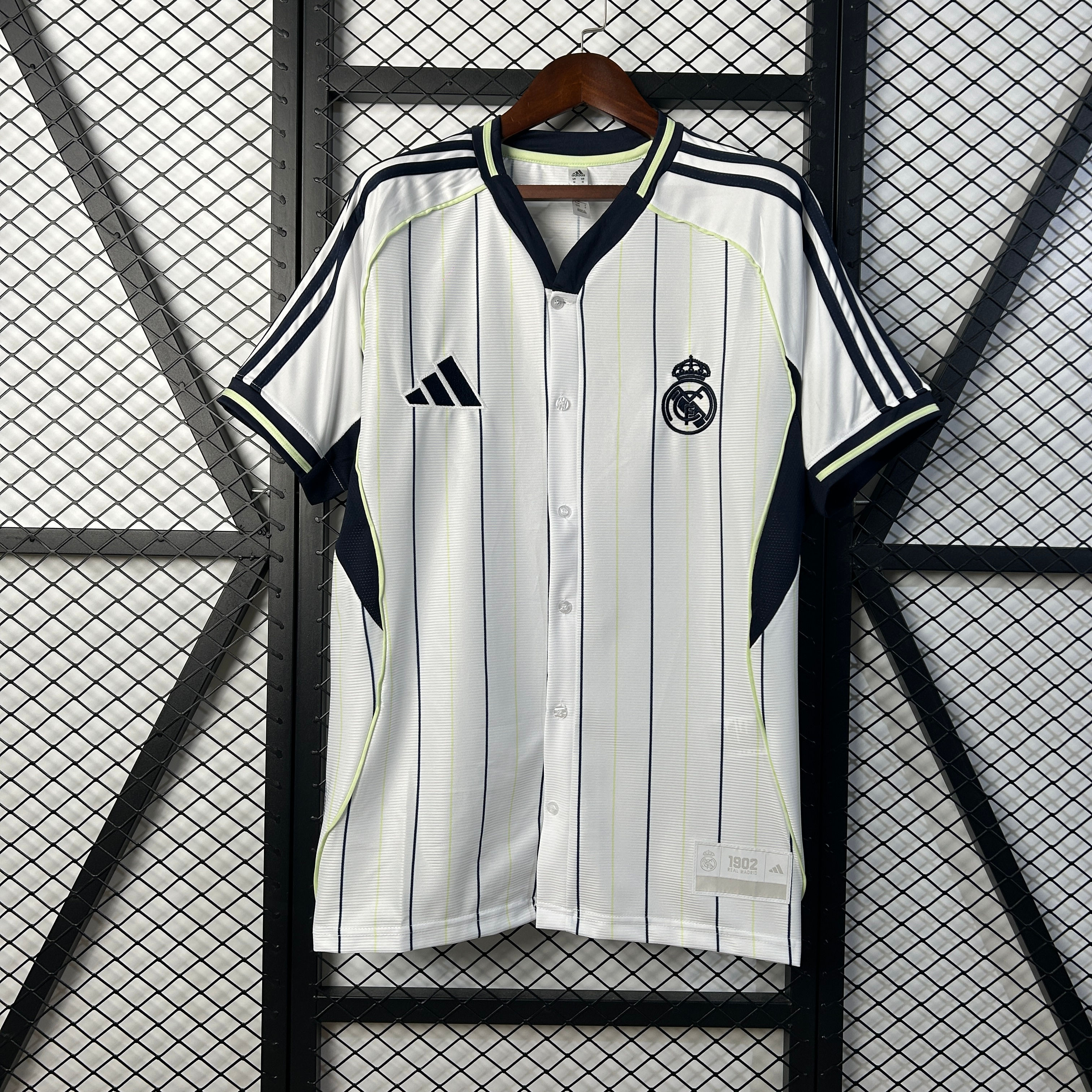 Camisa Modelo Torcedor Real Madrid US Pack 2025/26
