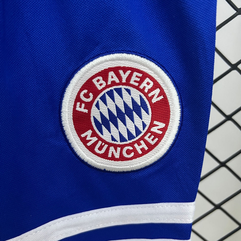Miniatura: Conjunto Futebol Infantil Bayern de Munique 1995