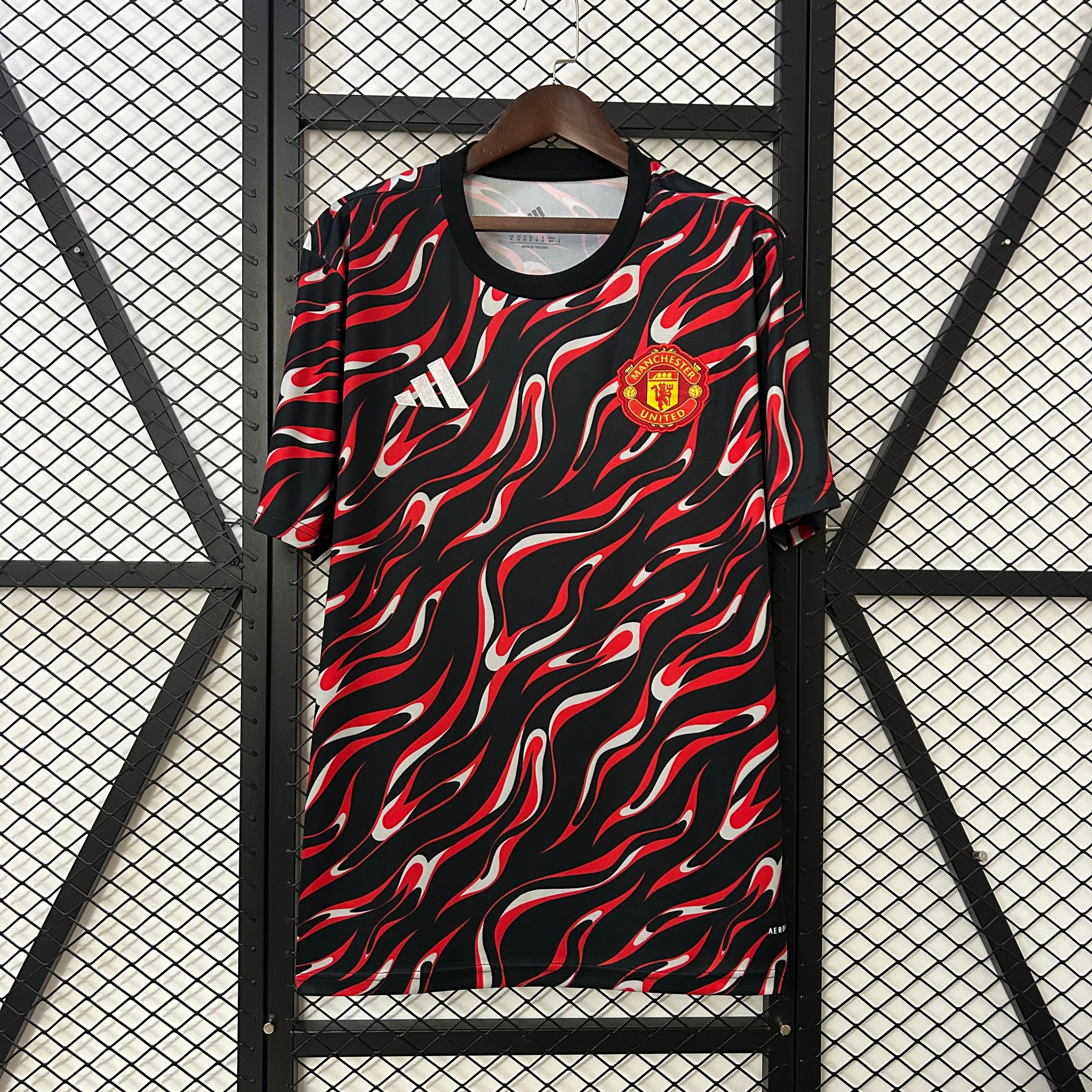 Camisa Modelo Torcedor Masculino Manchester United Pré Partida 2025/26