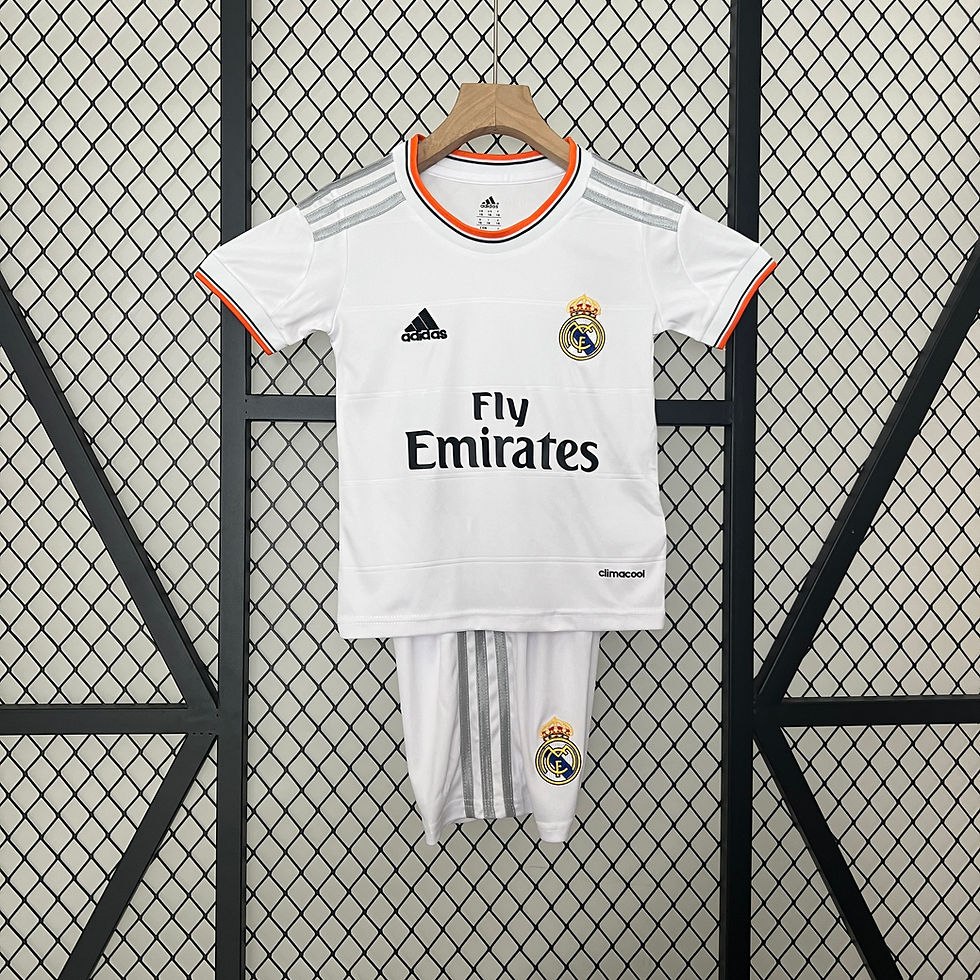 Conjunto Futebol Infantil Real Madrid 2013