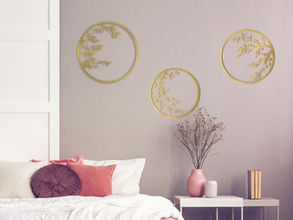 LESS IS MORE VS LESS IS BORE