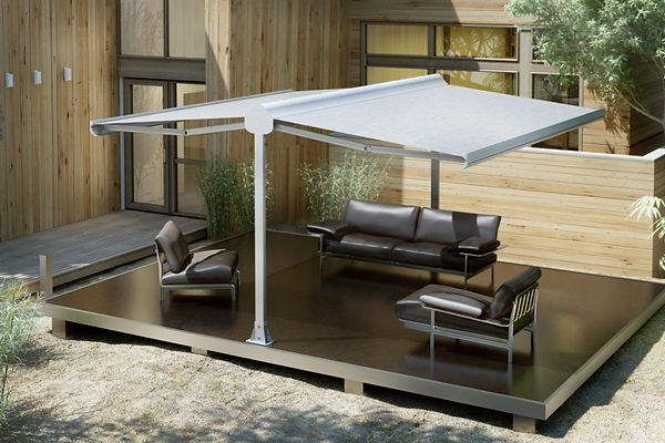 Nous offrons la gamme complète des systèmes d'ombrage de terrasse : auvents rétractables mécaniques (à manivelle) ou électriques (avec télécommande), auvents et ombrages de terrasse.