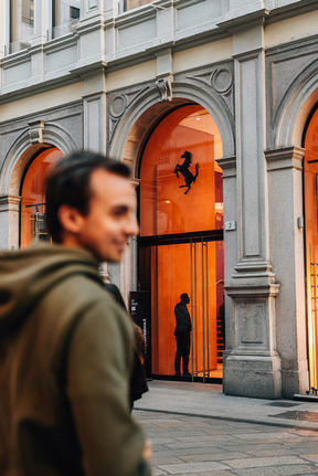 Milano Trip - Ferrari Laden