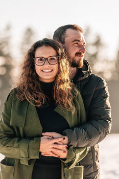 Verlobungsshooting im Schnee in Nods