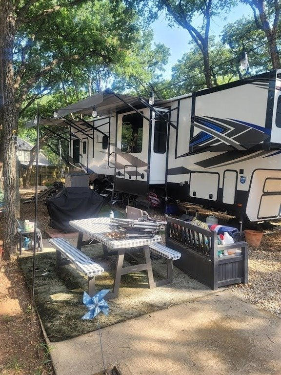 2021 Keystone Fuzion 429 Fifth Wheel Toy Hauler for Sale in Fort Worth, TX 76015