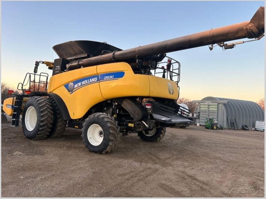 2018 New Holland CR8
