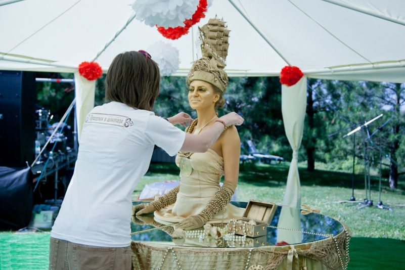 statuya-ledi-furshet.jpg