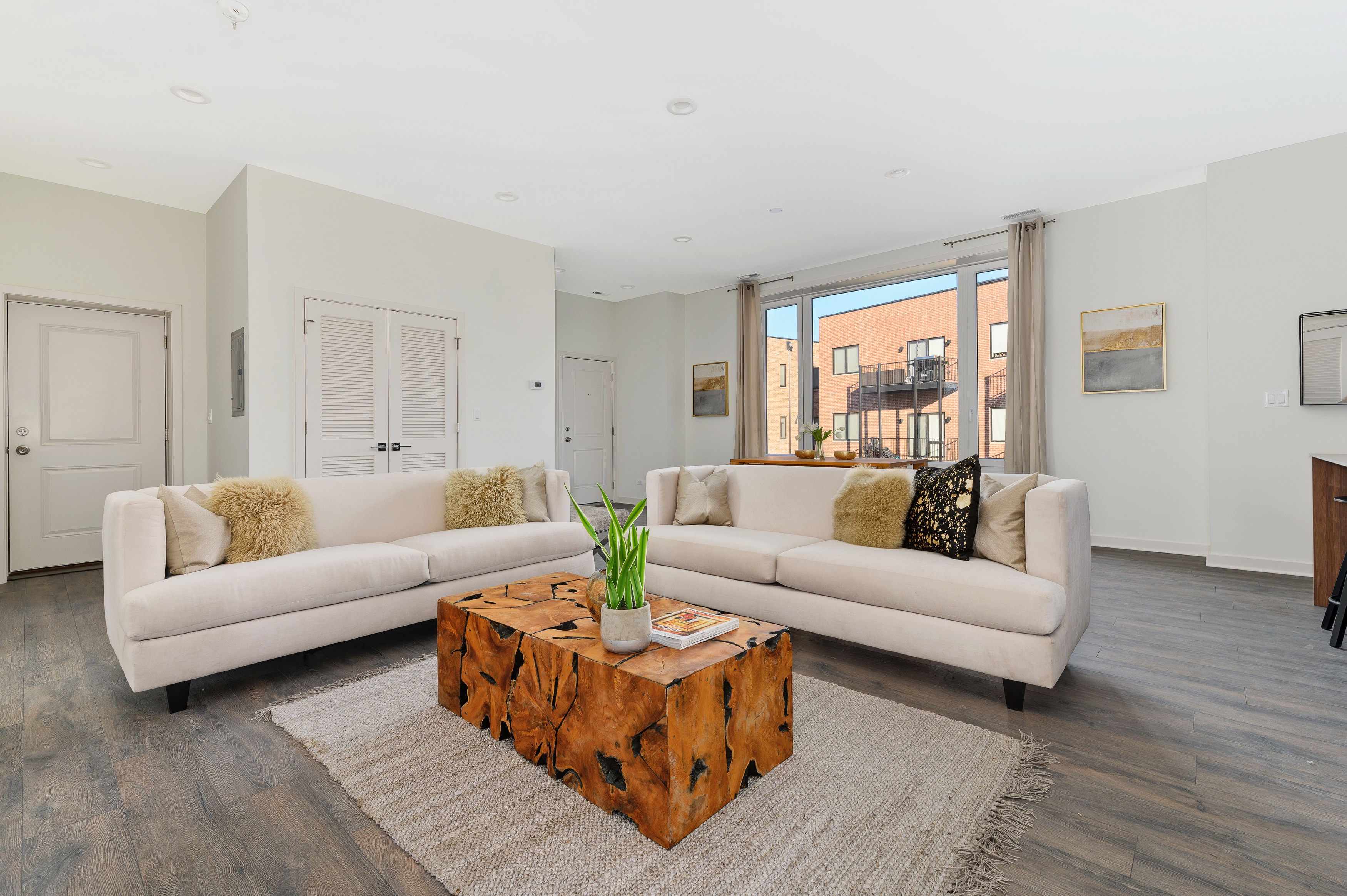 Luxury Rentals of Chicago Galewood Flats