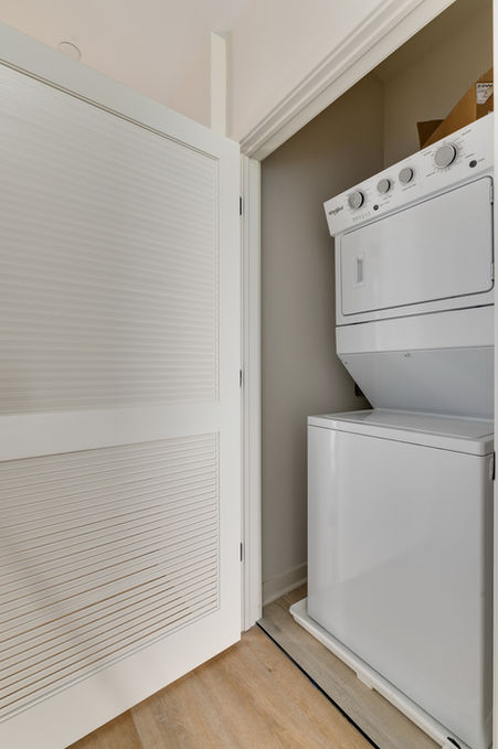Lakeland Lofts Luxury Apartments Washer and Dryer
