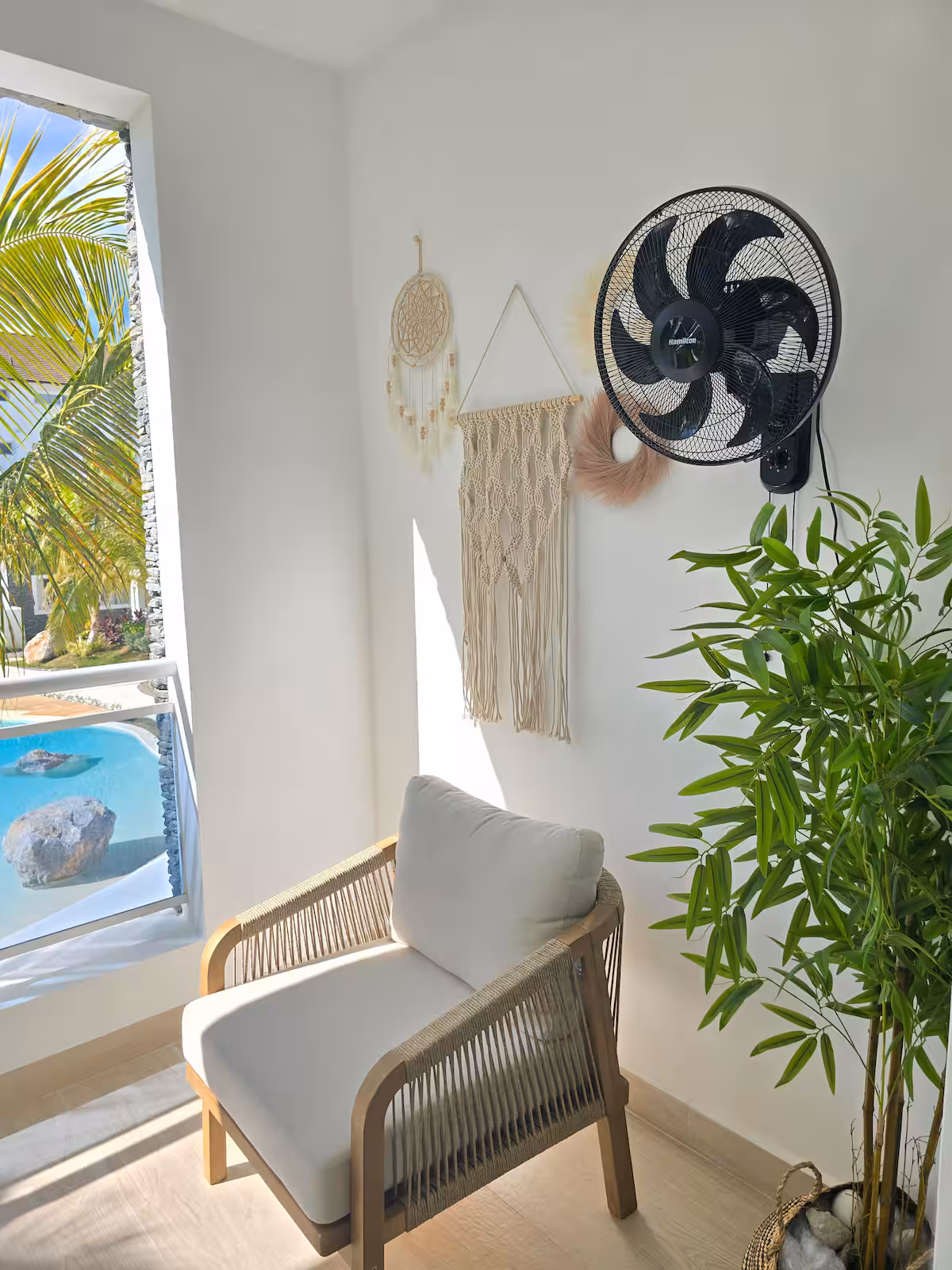amazing balcony in this dominicus condo 