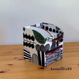 マリメッコでコスメボックスを制作